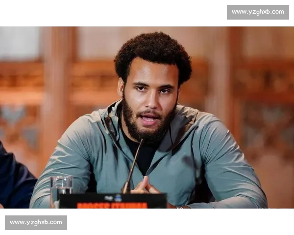 张君龙迎战约书亚巅峰对决揭示重量级拳坛新格局之夜全球瞩目